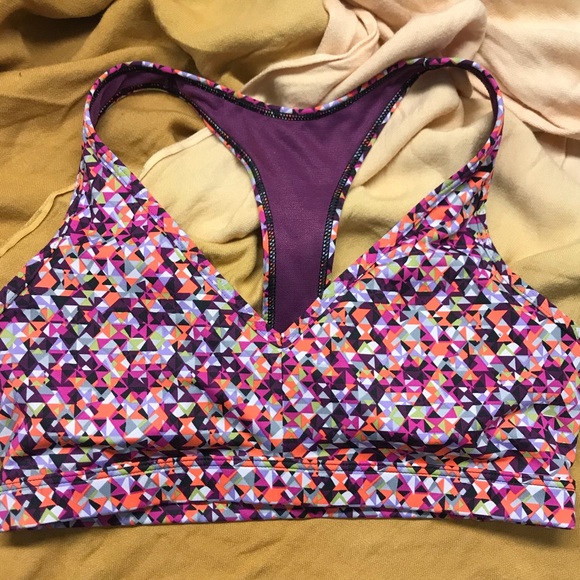 Fall Sale, last chance! VS Sports Bra NWOT Sz S - Picture 2 of 6